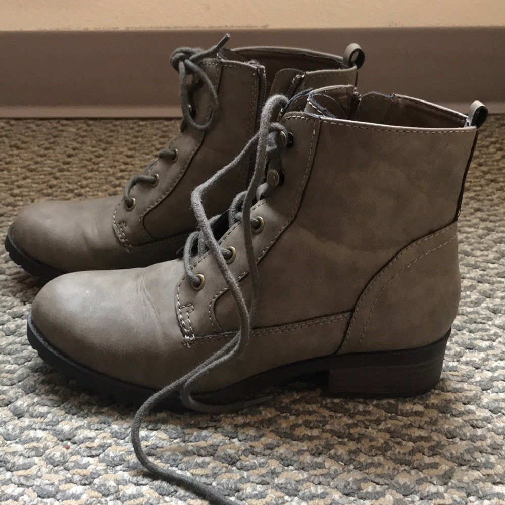 Ankle boots